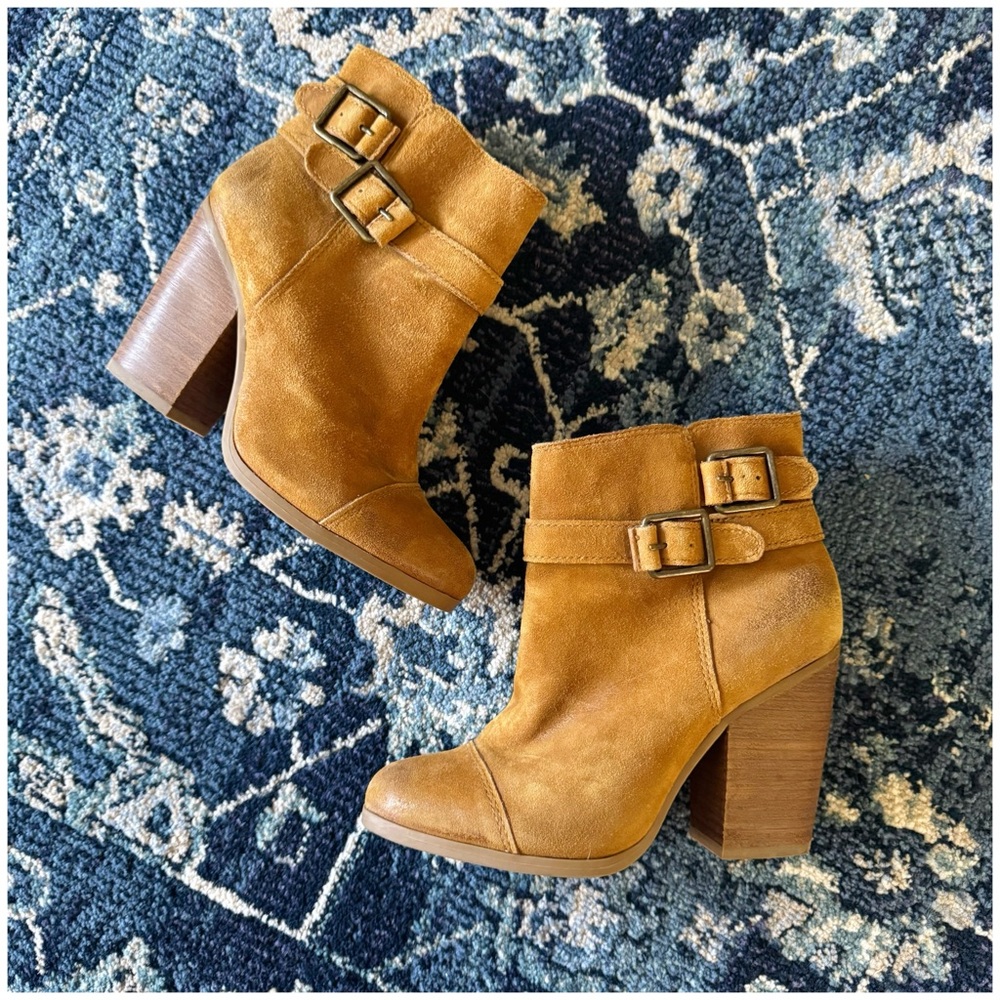 Lucky Brand Distressed Suede Laureen Boots 6